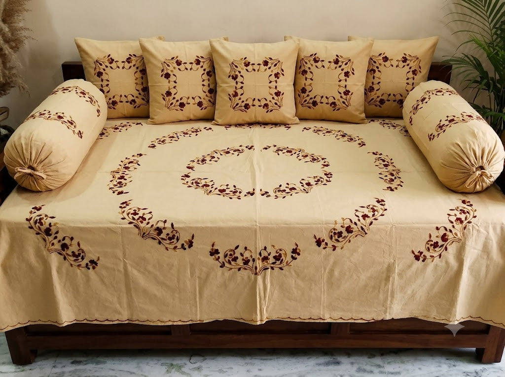 Chikonwala's Hand Crafted Diwan Set