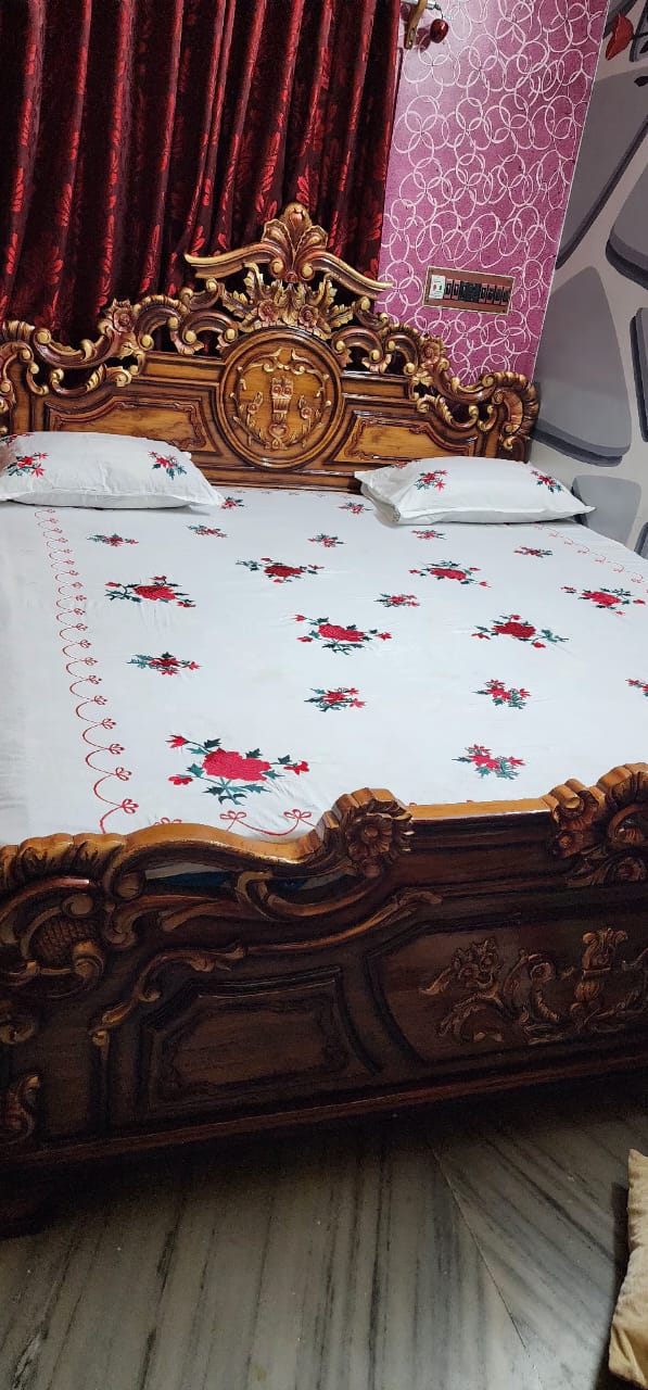 Chikonwala's Hand Embroidered Floral Design Bedsheet