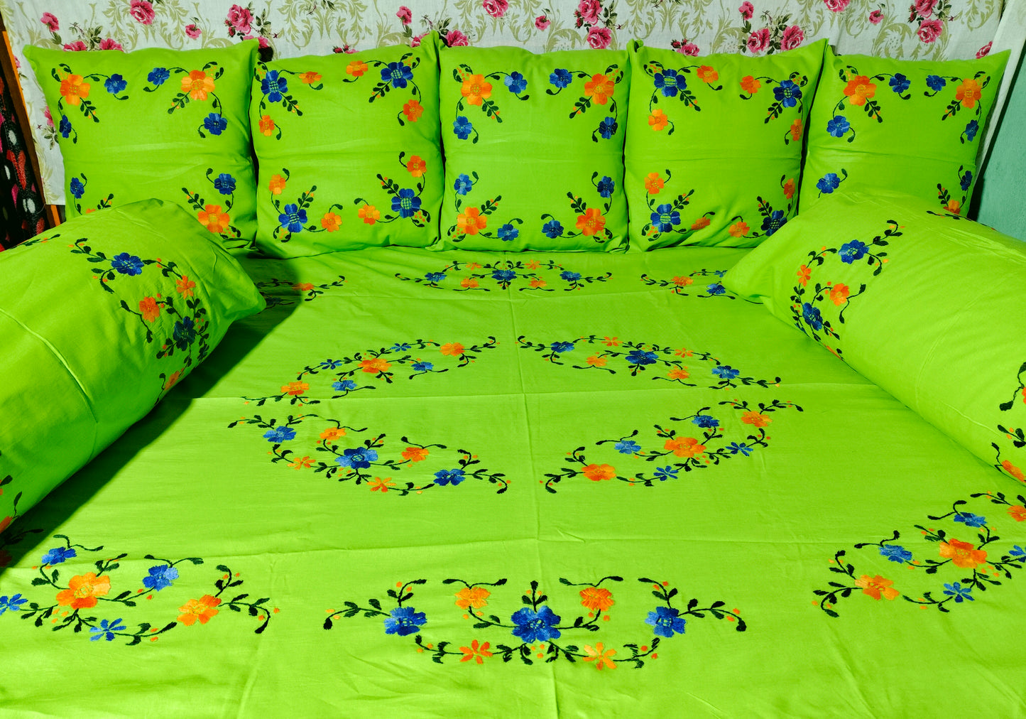Chikonwala's Hand Made Diwan Set