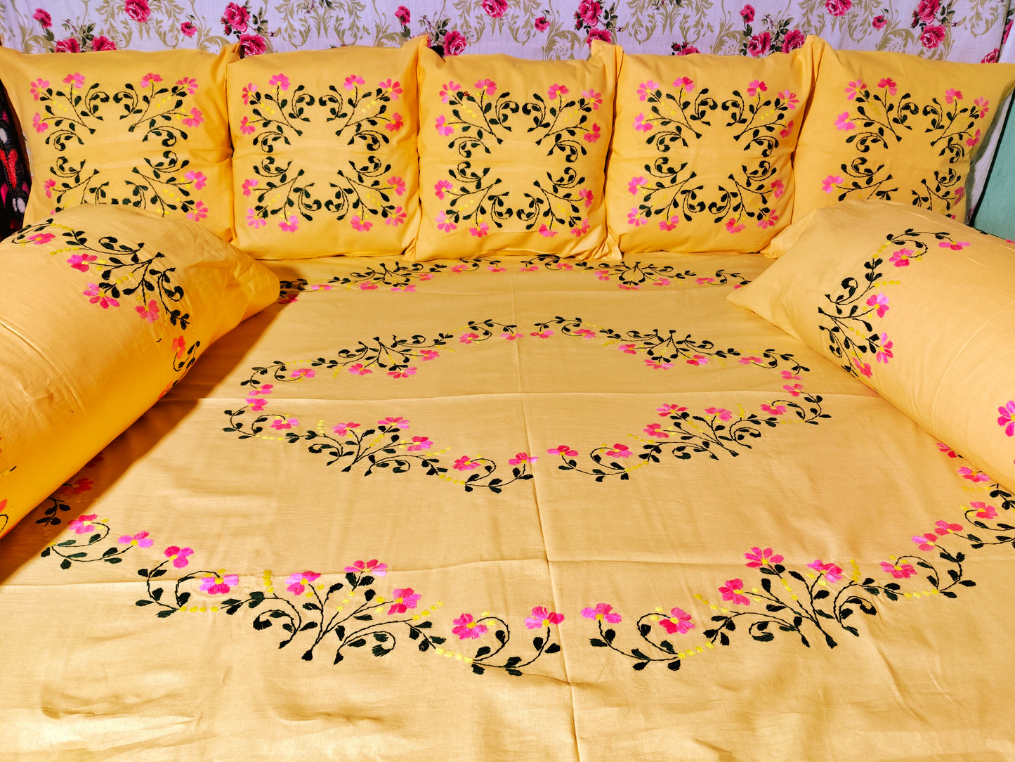 Chikonwala's Hand Made Diwan Set