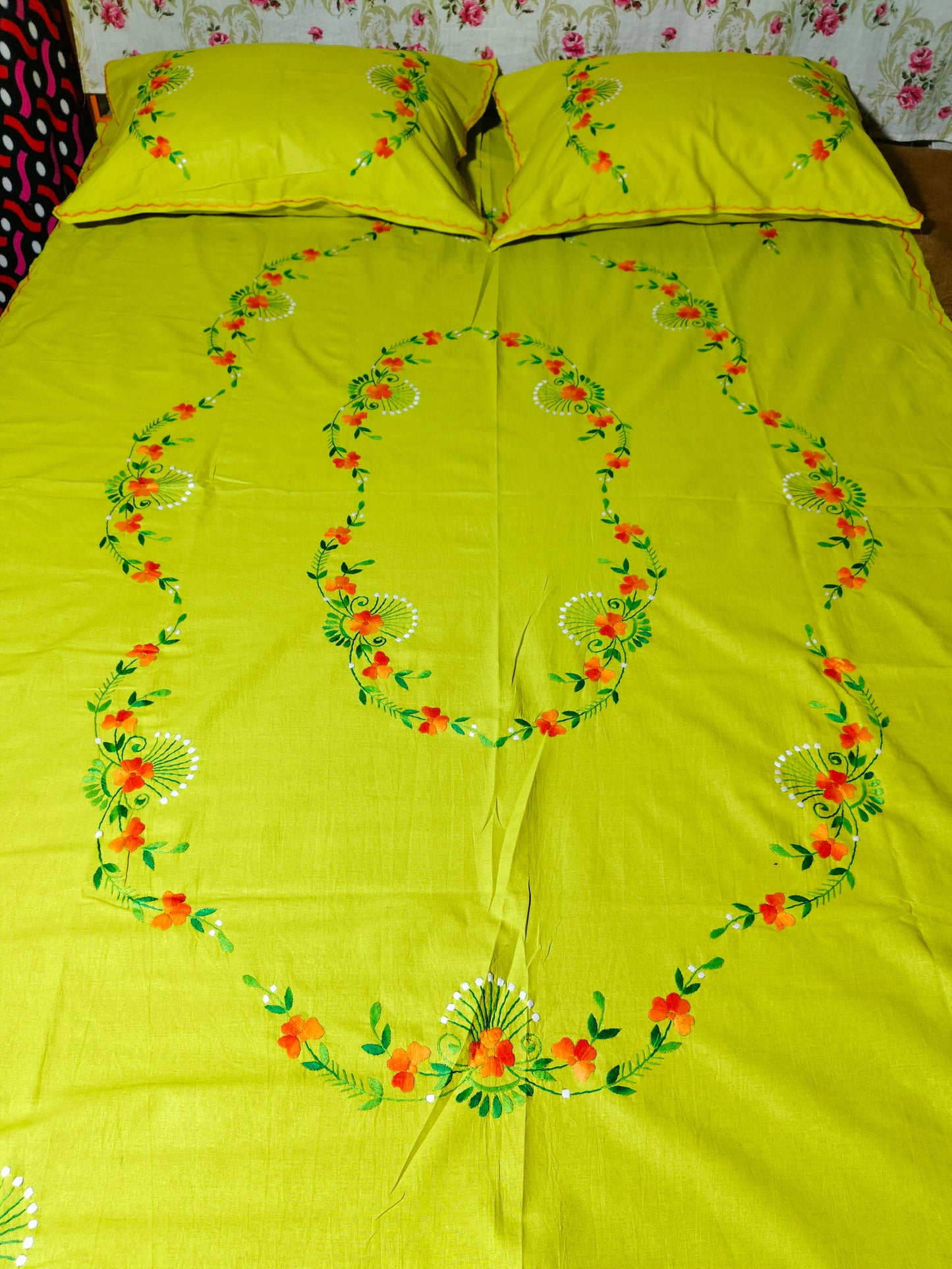 Chikonwala's Hand Embroidered Floral Design Bedsheet