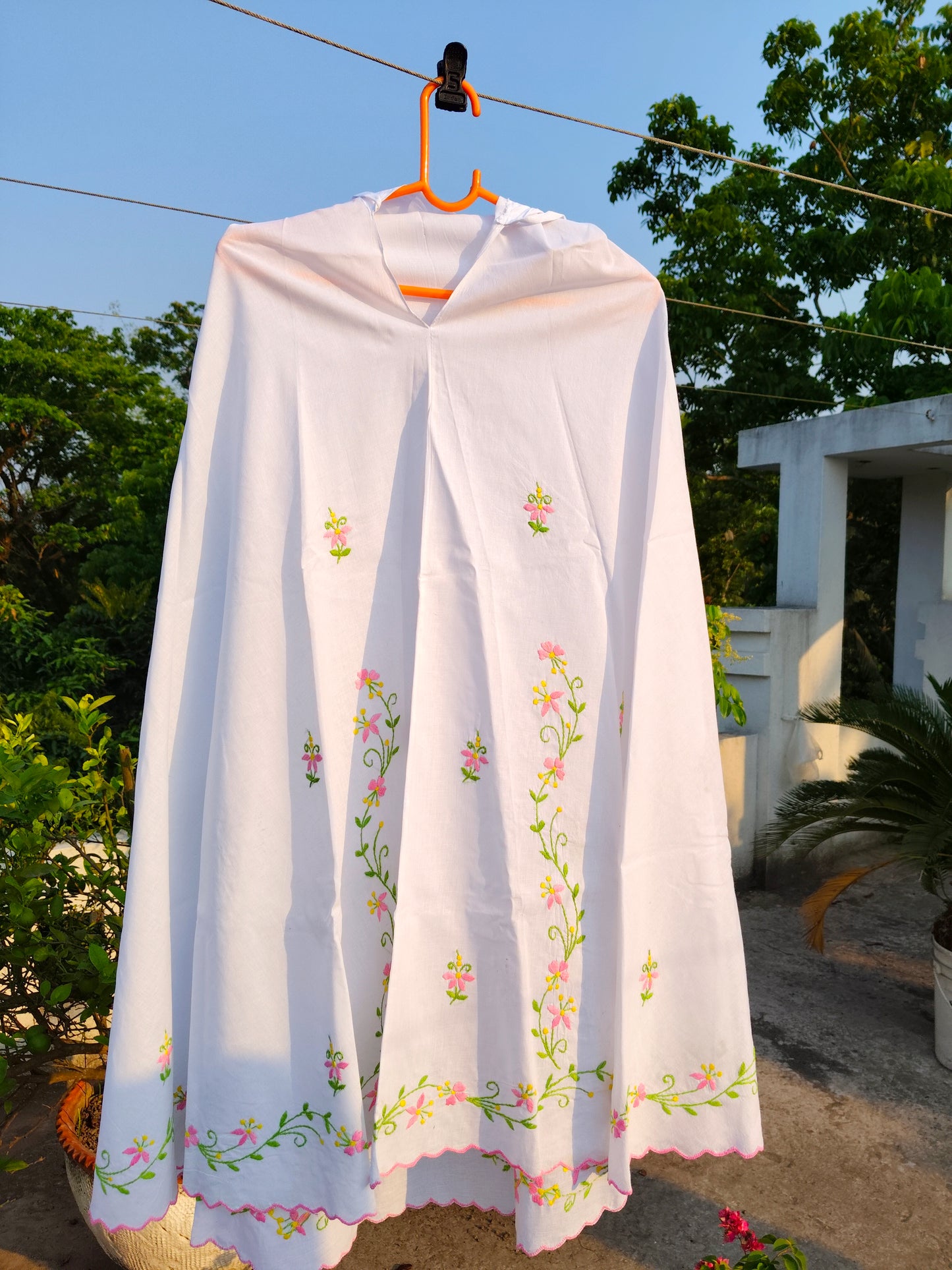 Chikonwala Hand Embroidered Cotton Islamic Namaz Hijab with Floral Embroidery