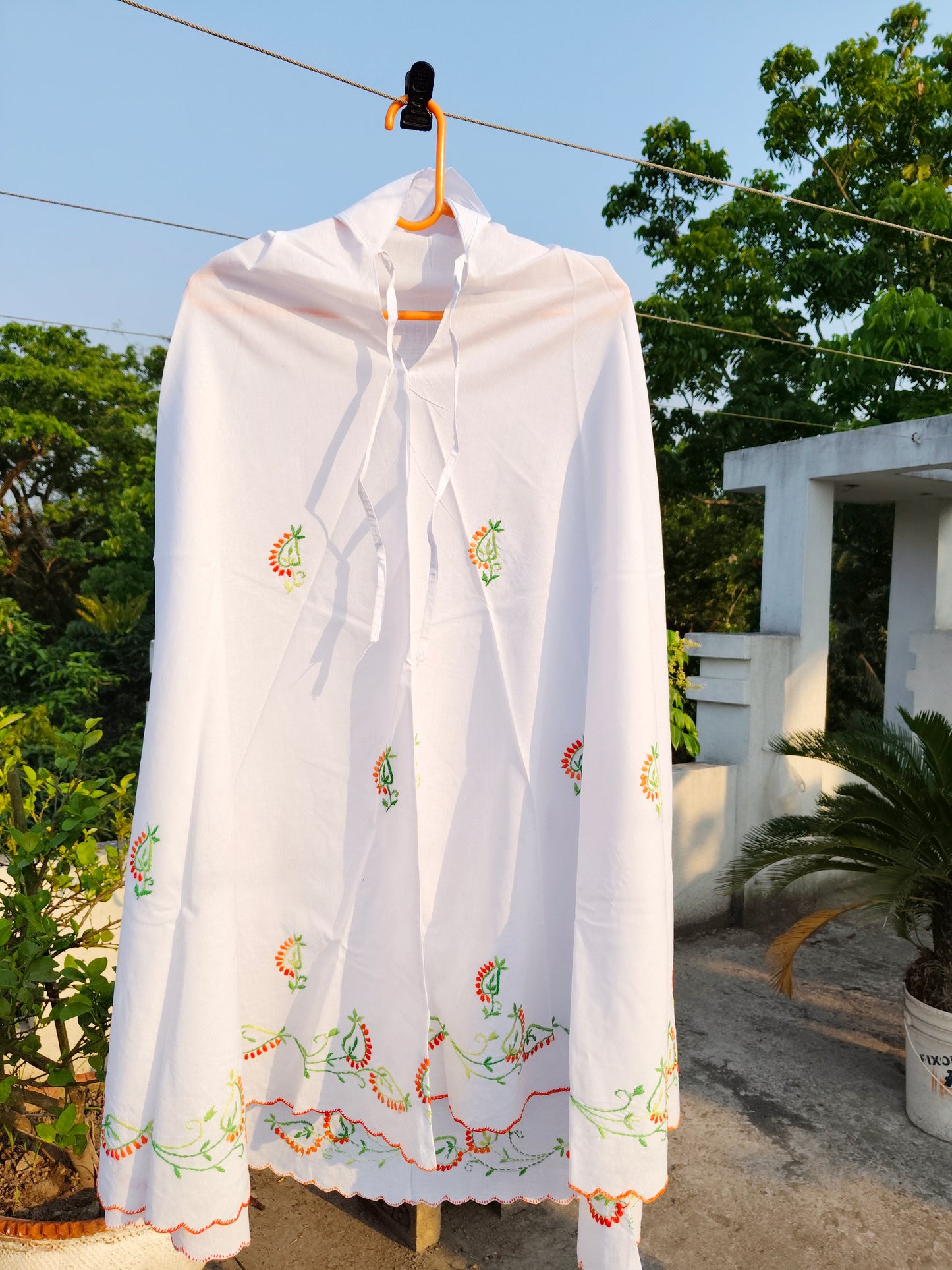 Chikonwala Hand Embroidered Cotton Islamic Namaz Hijab with Floral Embroidery