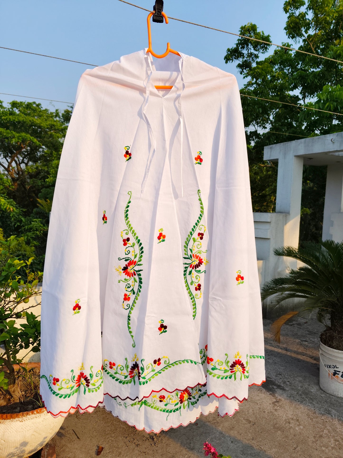 Chikonwala Hand Embroidered Cotton Islamic Namaz Hijab with Floral Embroidery
