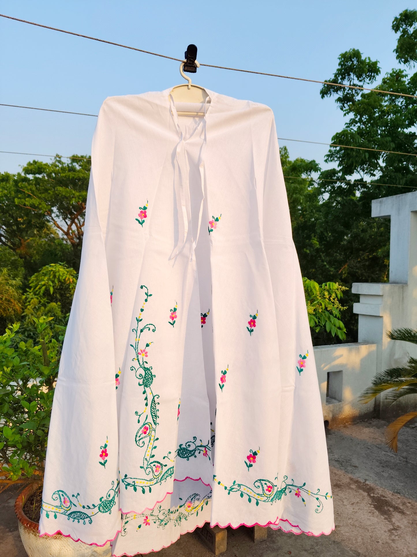 Chikonwala Hand Embroidered Cotton Islamic Namaz Hijab with Floral Embroidery