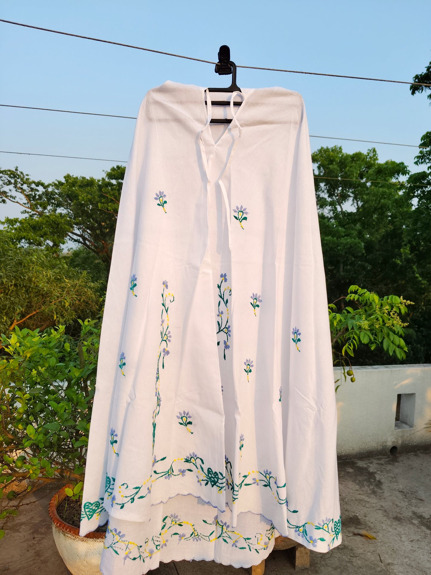 Chikonwala Hand Embroidered Cotton Islamic Namaz Hijab with Floral Embroidery