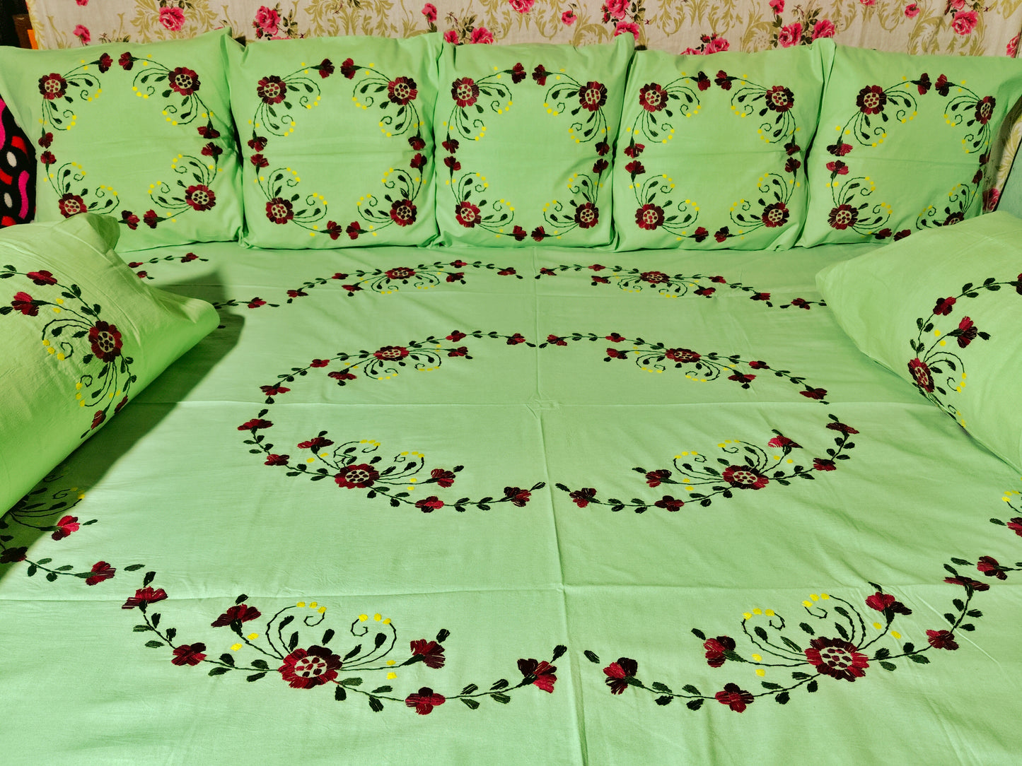 Chikonwala's Hand Crafted Diwan Set