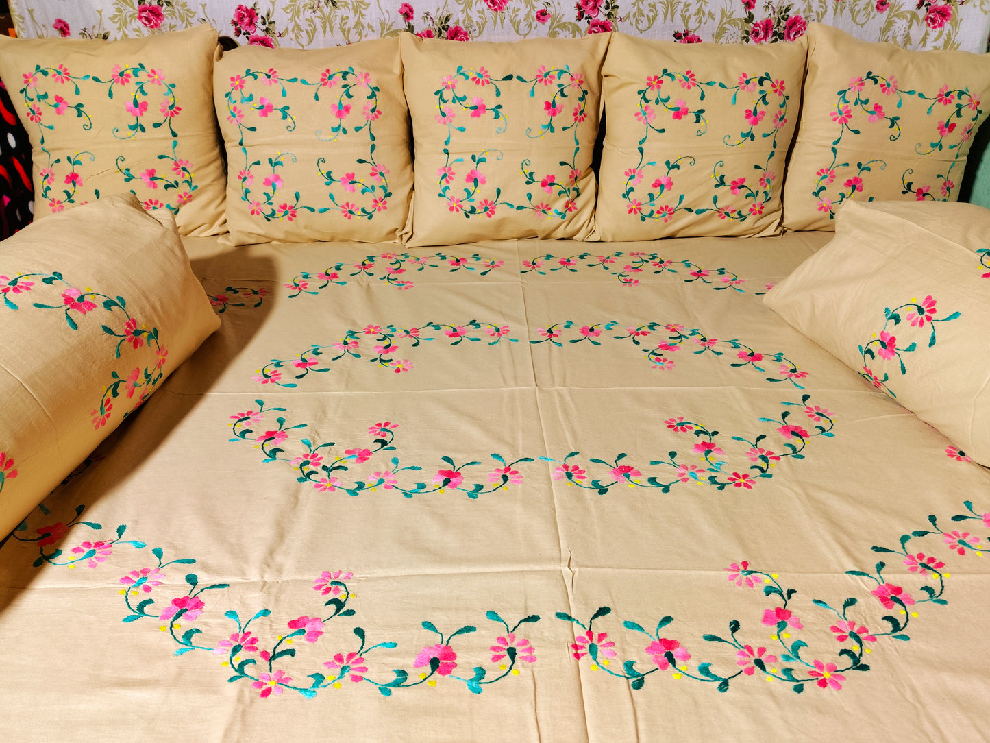 Chikonwala's Hand Crafted Diwan Set
