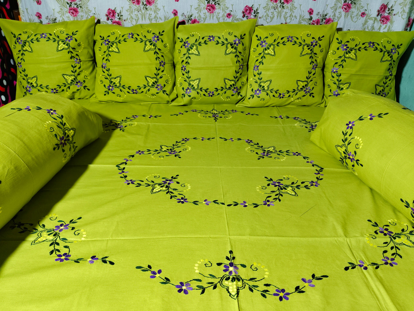 Chikonwala's Hand Crafted Diwan Set