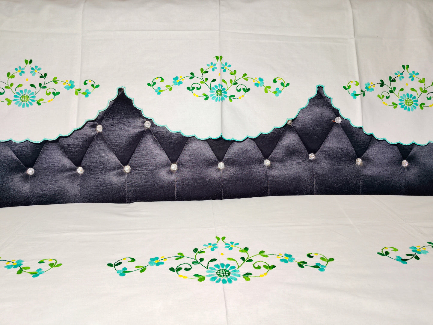 Hand Embroidered Sofa Cover (3+1+1 Seater)