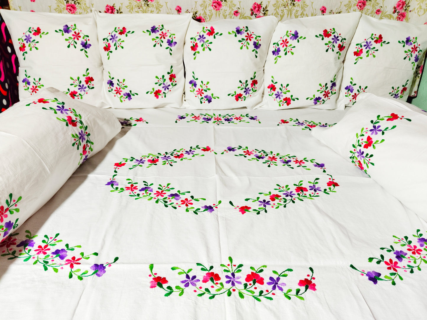 Chikonwala's Hand Crafted Diwan Set