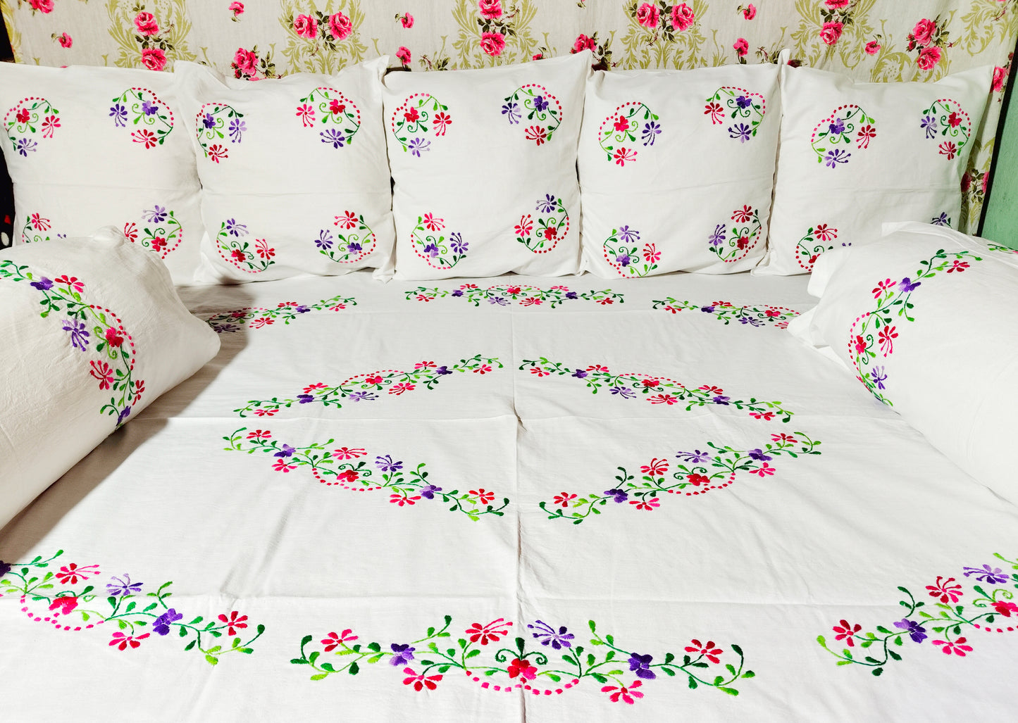 Chikonwala's Hand Crafted Diwan Set