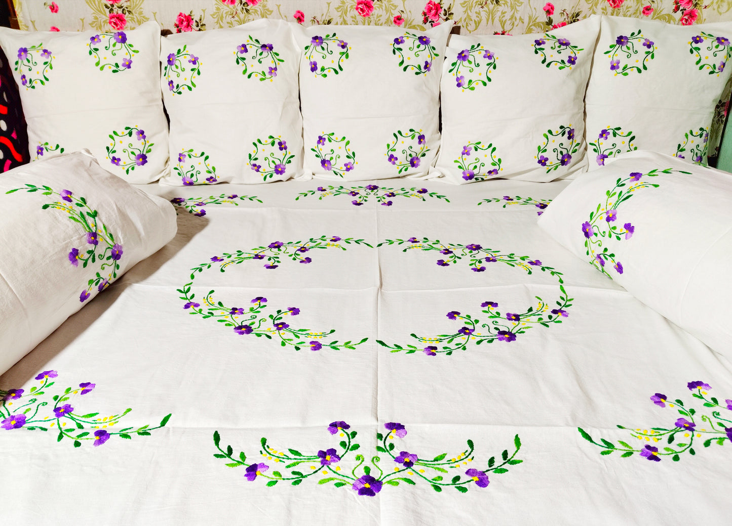 Chikonwala's Hand Crafted Diwan Set