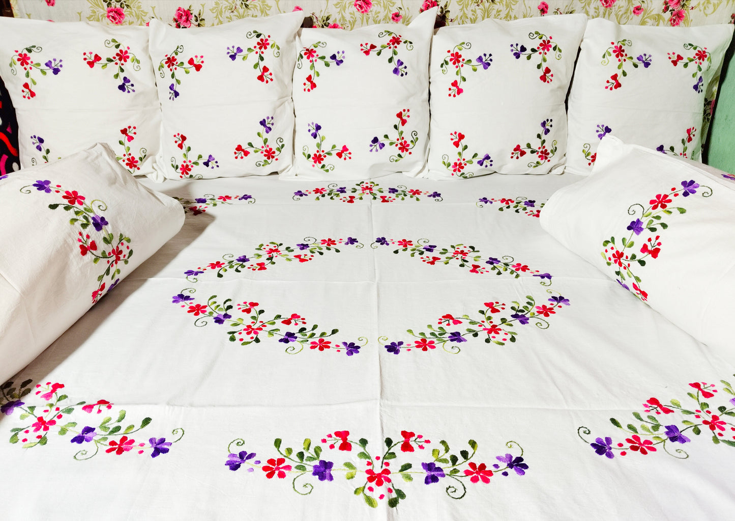 Chikonwala's Hand Crafted Diwan Set