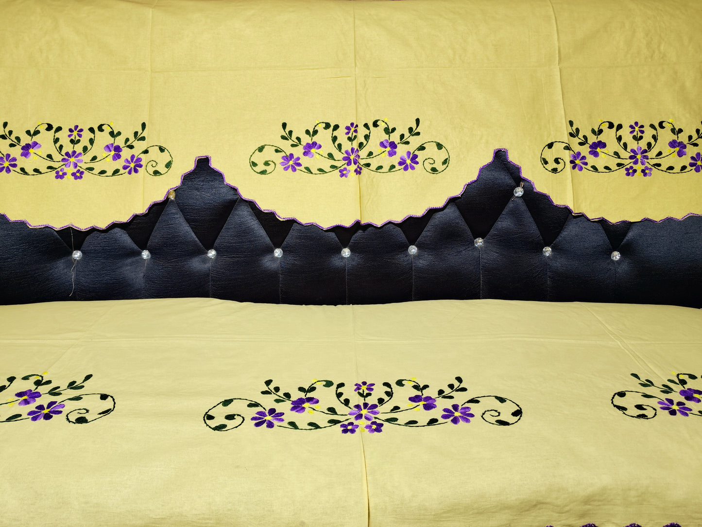 Hand Embroidered Sofa Cover (3+1+1 Seater)