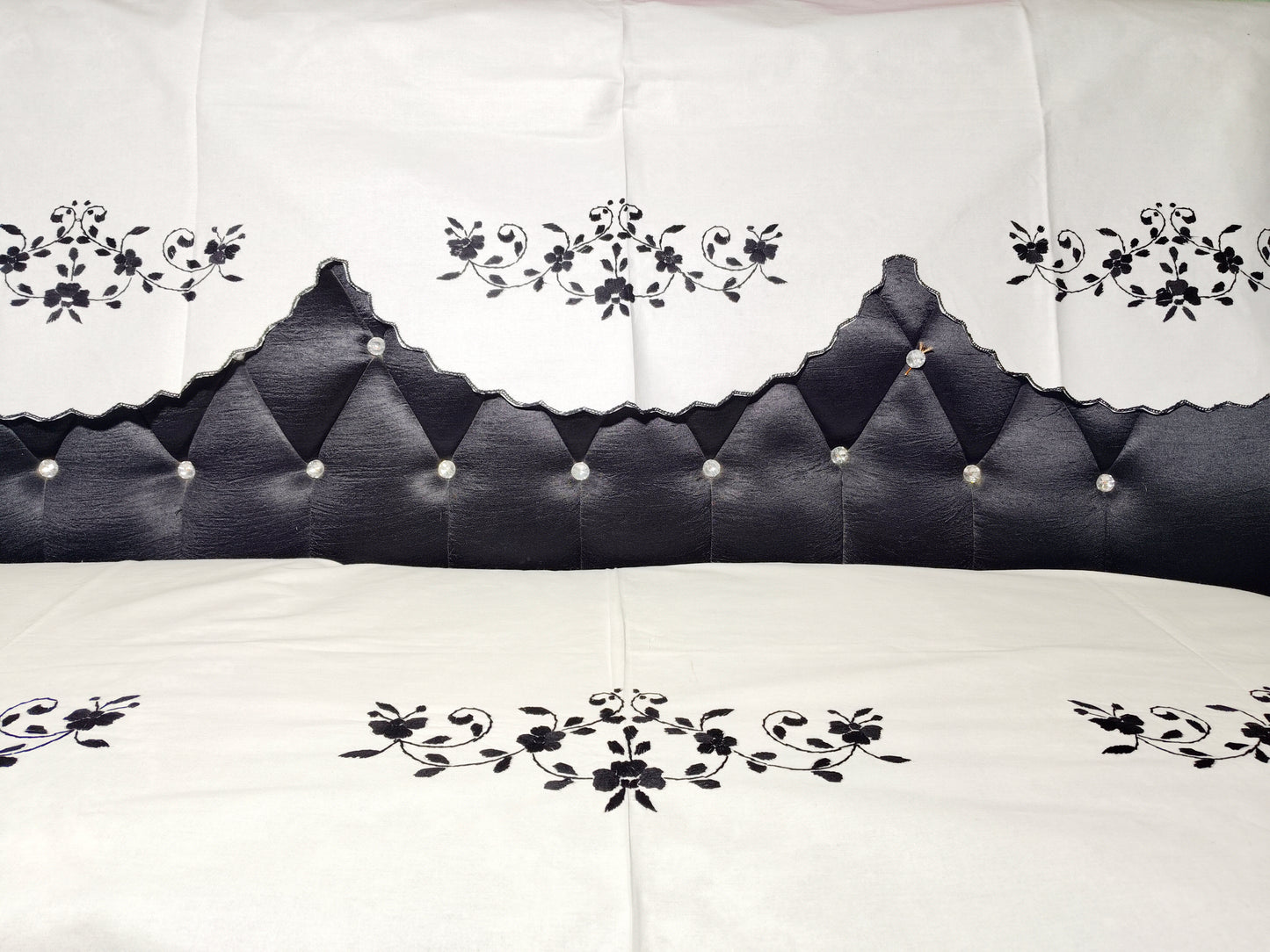 Hand Embroidered Sofa Cover (3+1+1 Seater)