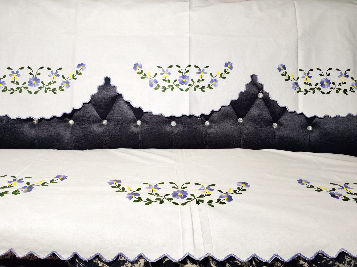 Hand Embroidered Sofa Cover (3+1+1 Seater)