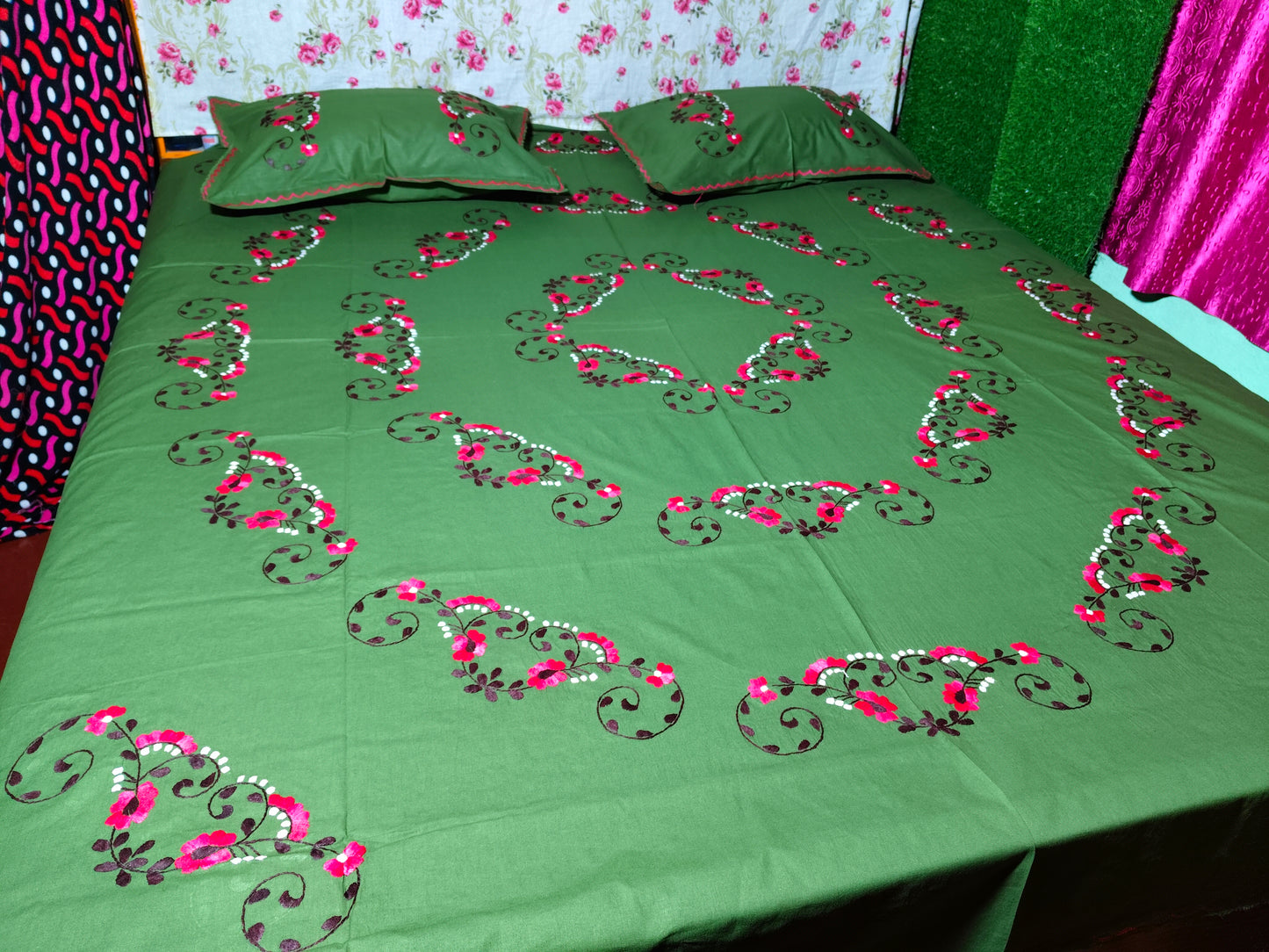 Chikonwala's Hand Embroidered Floral Design Bedsheet