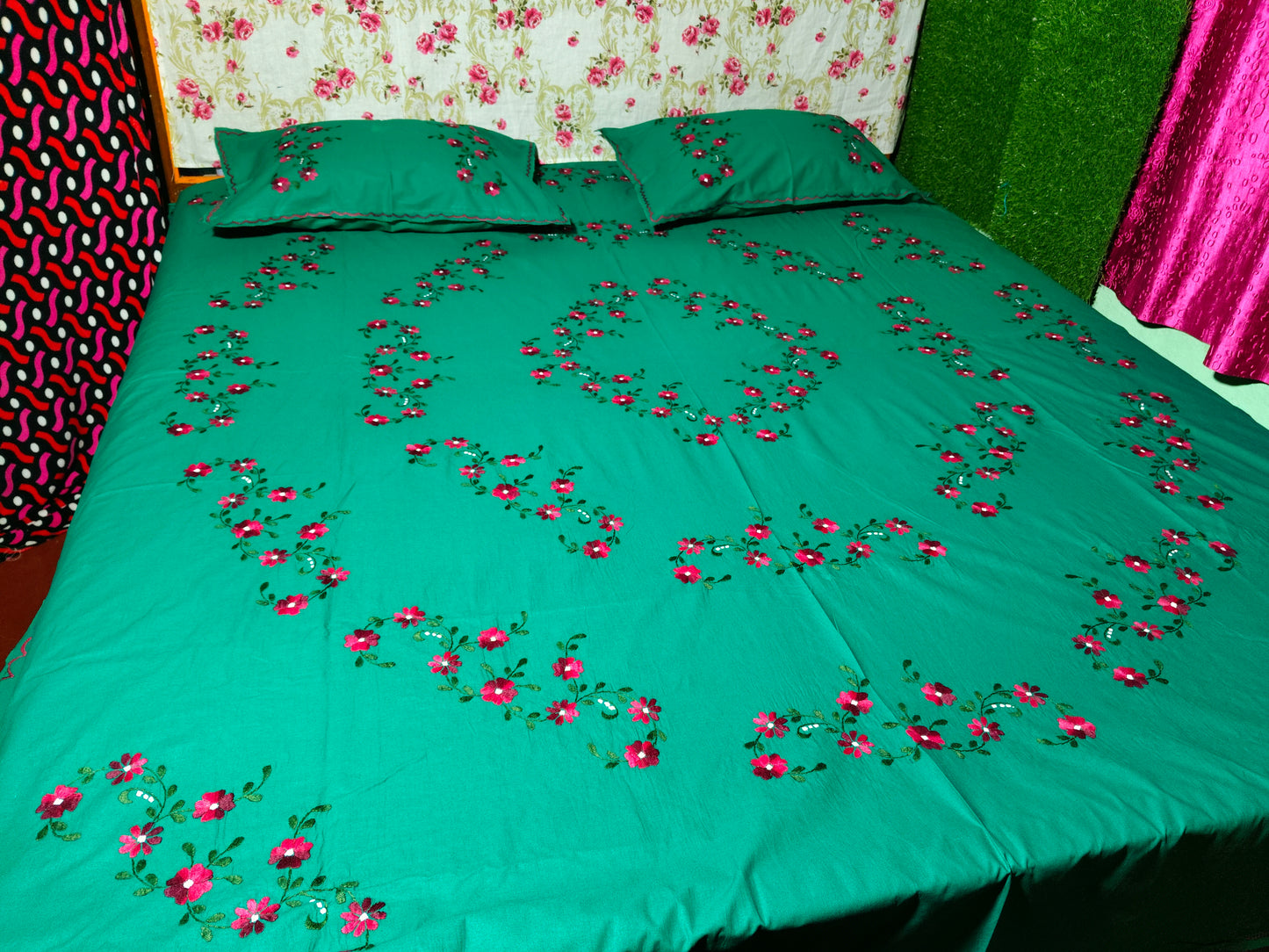 Chikonwala's Hand Embroidered Floral Design Bedsheet