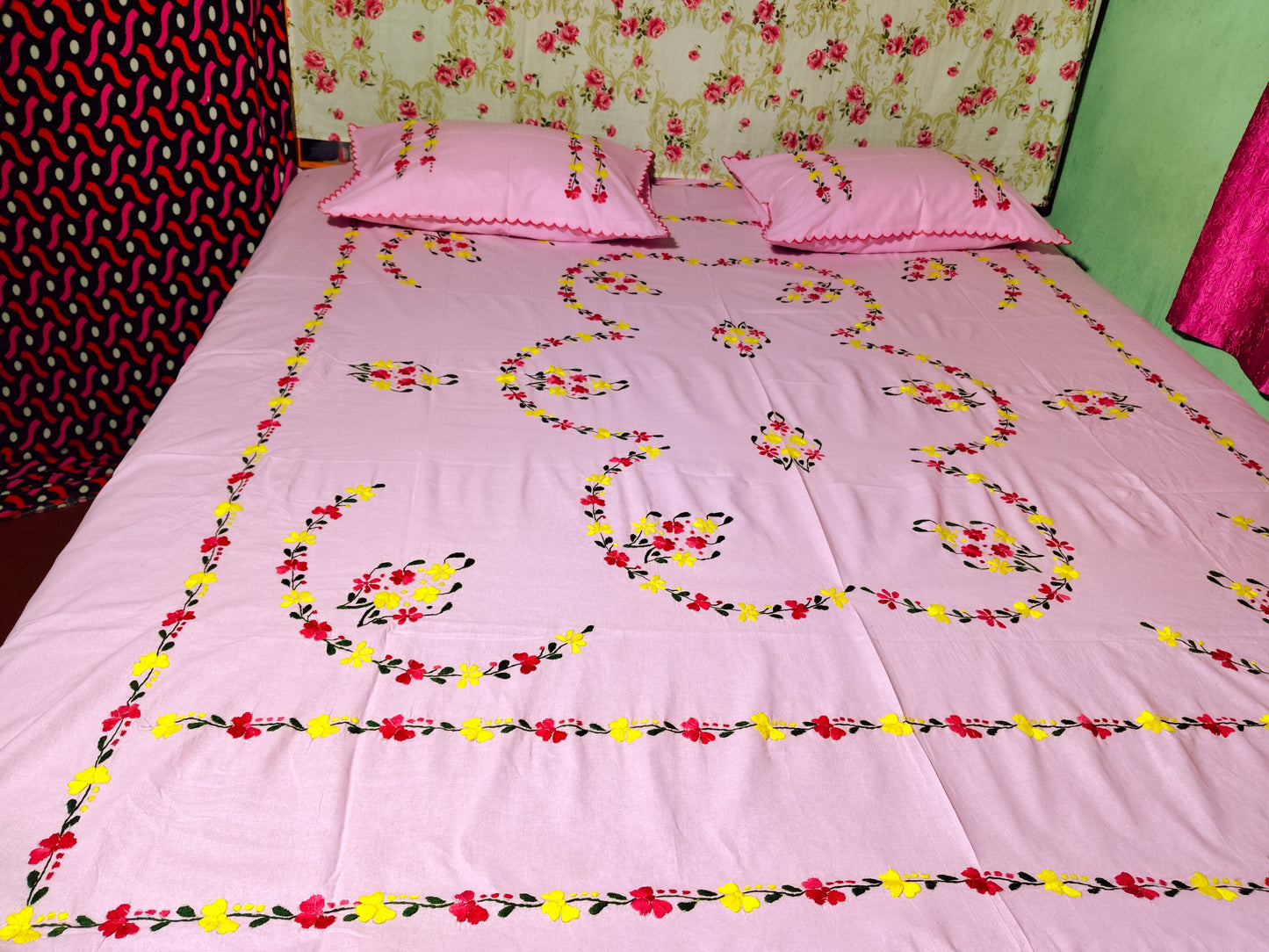 Chikonwala's Hand Embroidered Floral Design Bedsheet