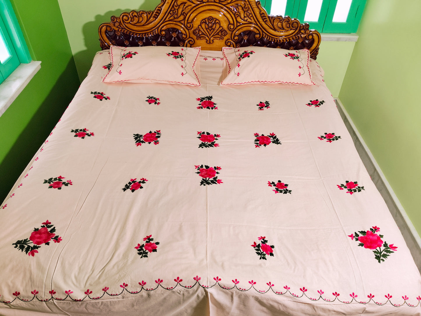 Chikonwala's Hand Embroidered Pure Cotton Bedsheet