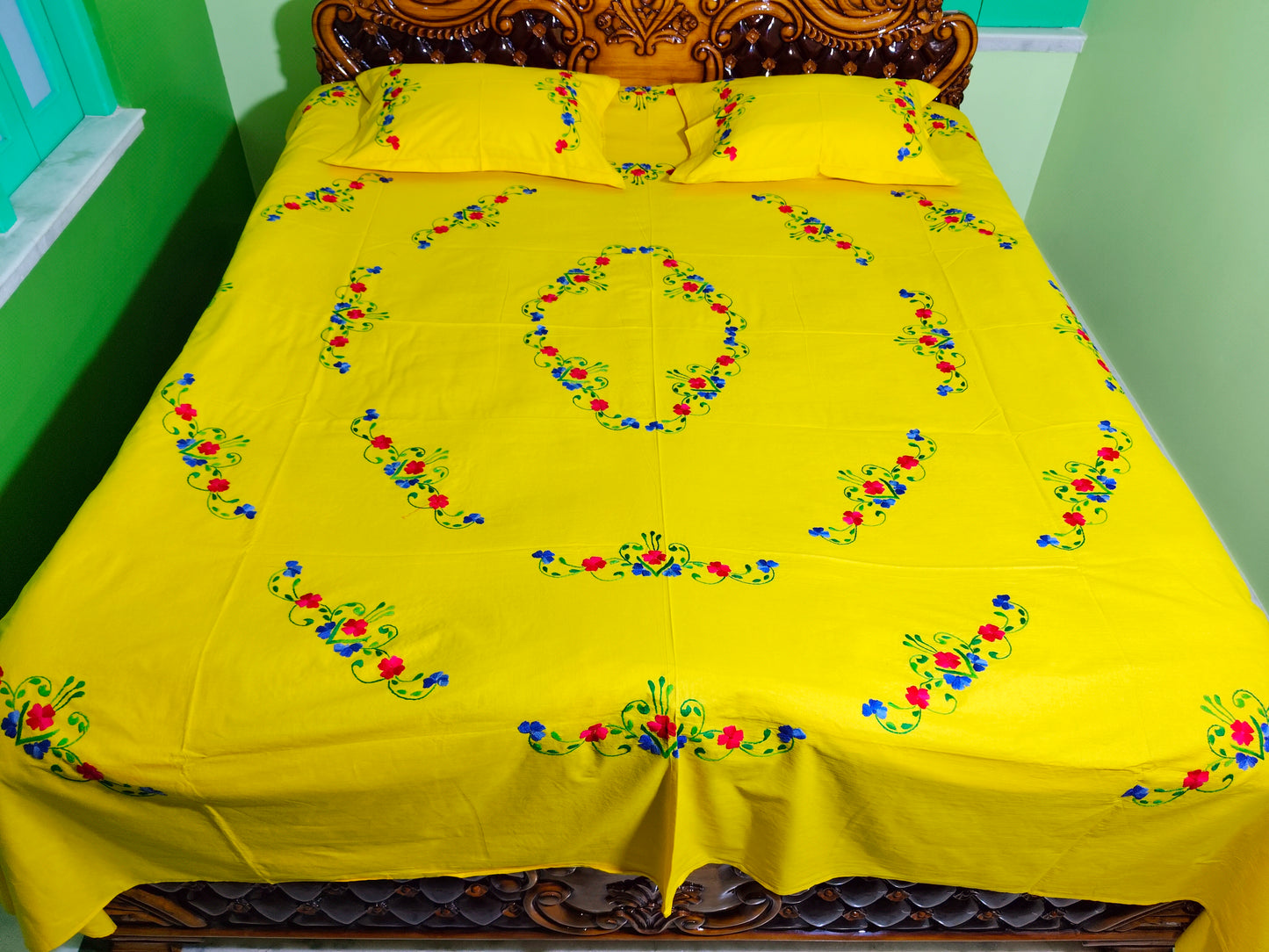 Chikonwala's Hand Embroidered Pure Cotton Bedsheet
