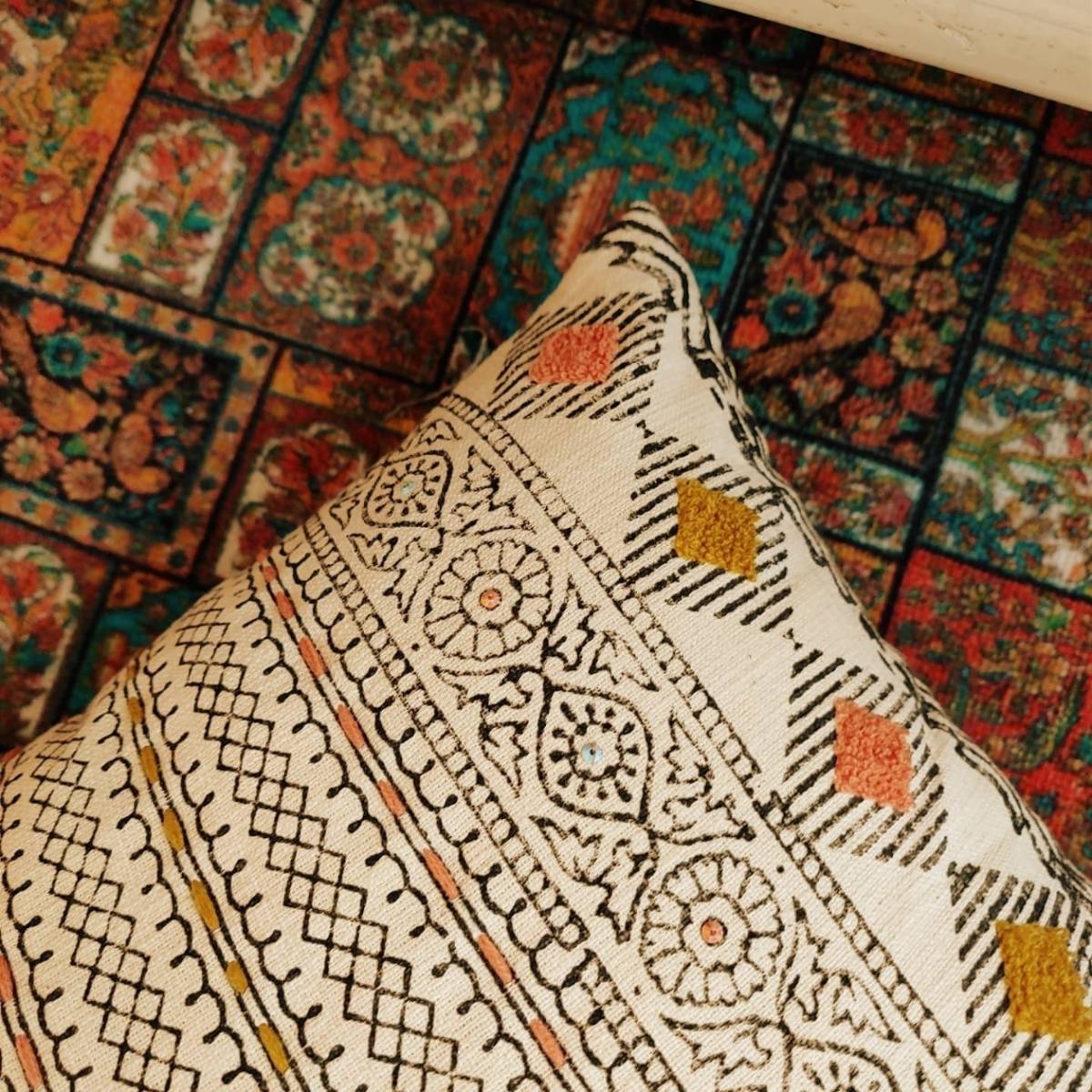 Chikonwala's Block print with Aari and Hand Work Cushion Covers(Set of 2 || 40x40 cm)