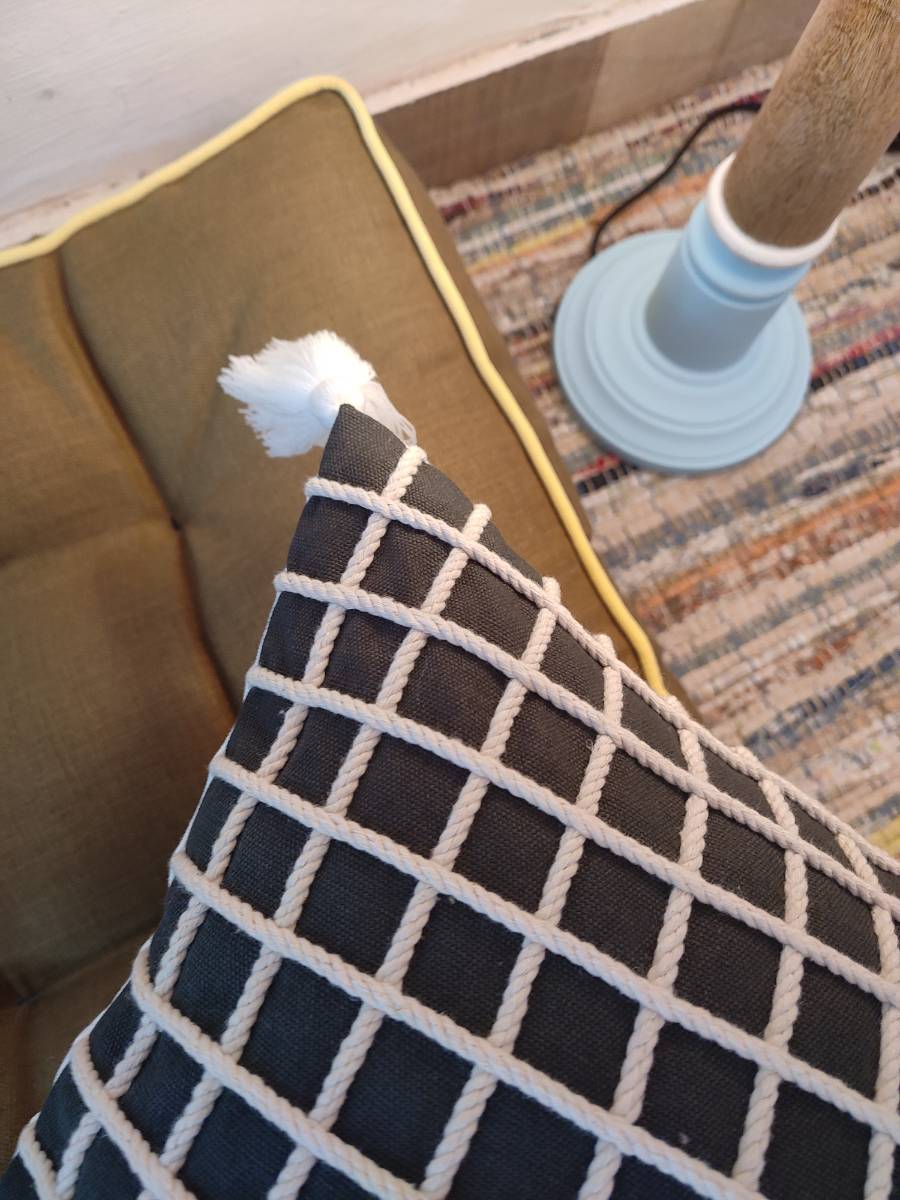 Chikonwala's Dori Work Cushion Covers with Tassel(Set of 2 || 40x40 cm)