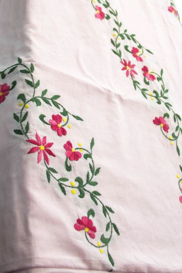 Chikonwala's Hand Embroidered Floral Design Bedsheet