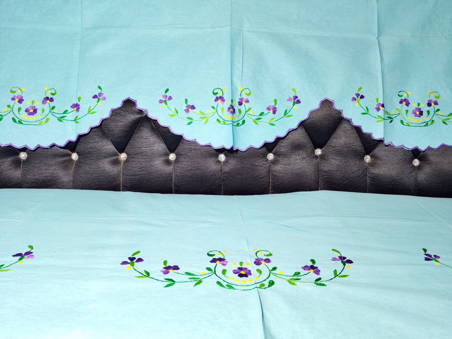 Hand Embroidered Sofa Cover (3+1+1 Seater)