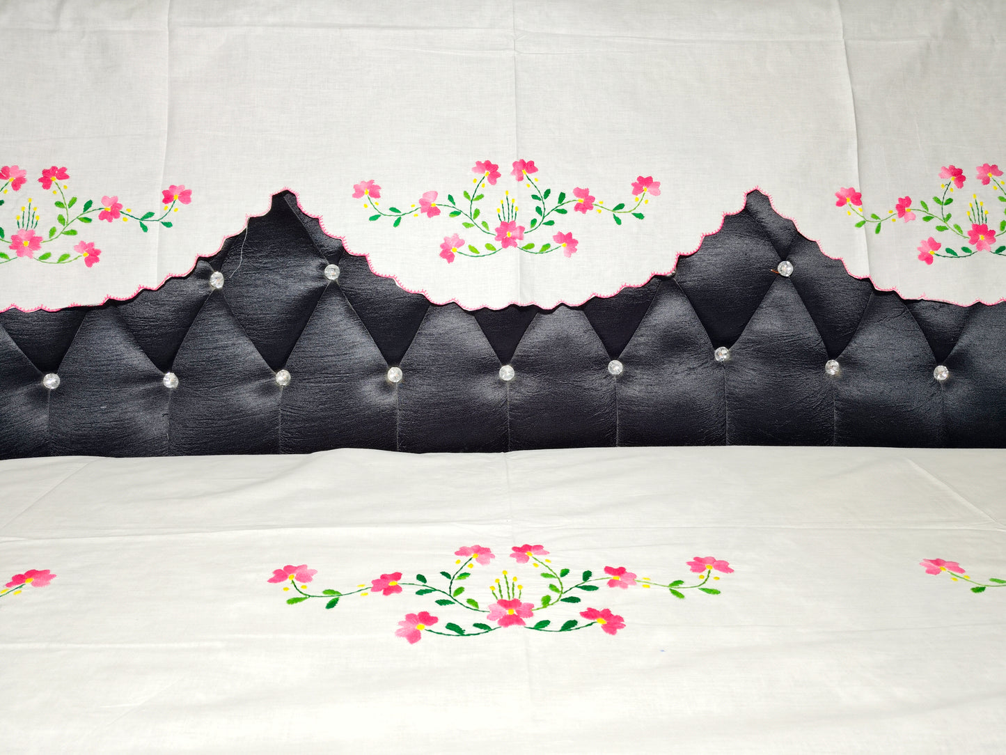 Hand Embroidered Sofa Cover (3+1+1 Seater)