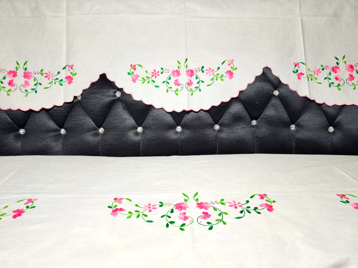 Hand Embroidered Sofa Cover (3+1+1 Seater)