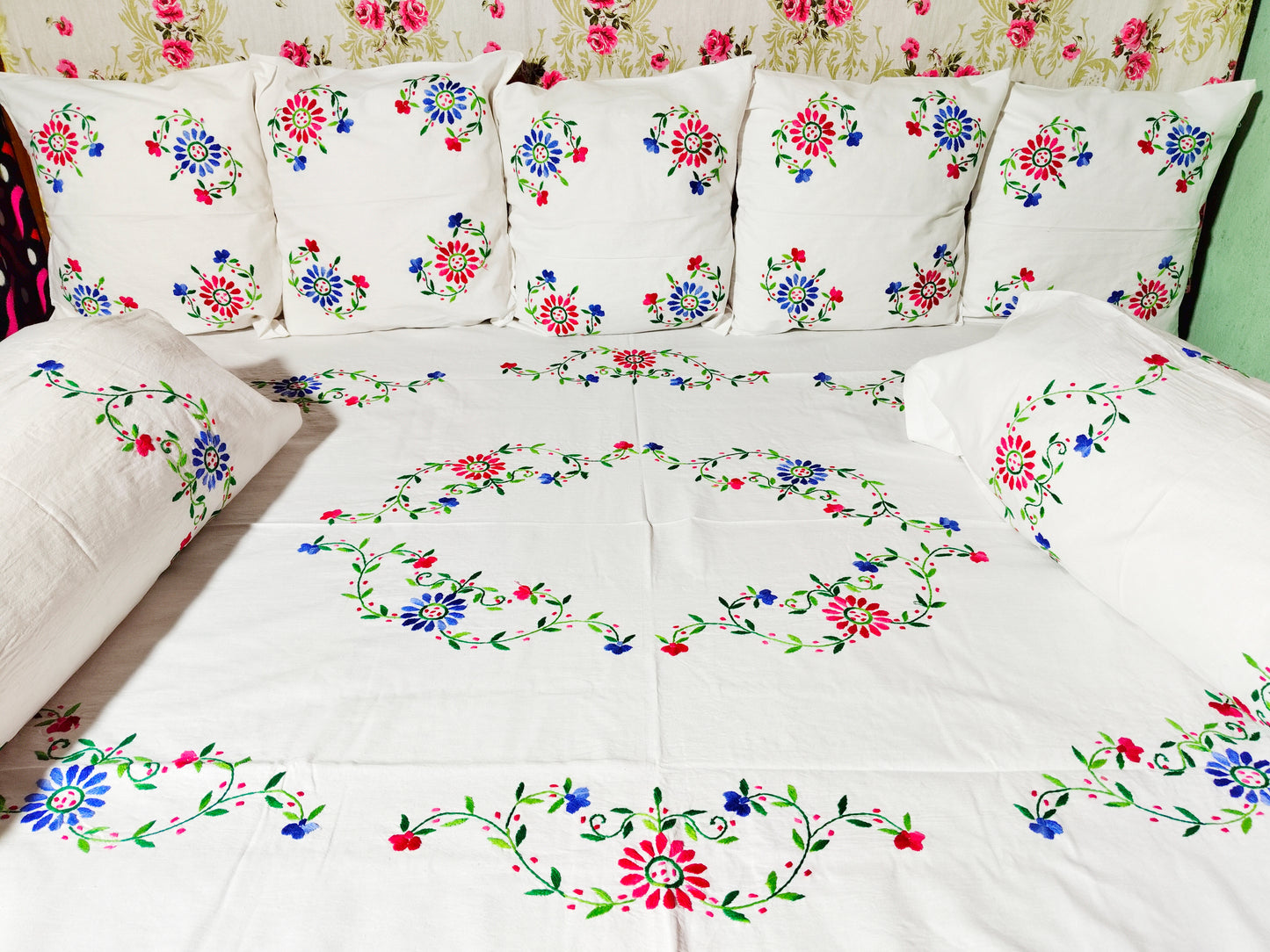 Chikonwala's Hand Crafted Diwan Set