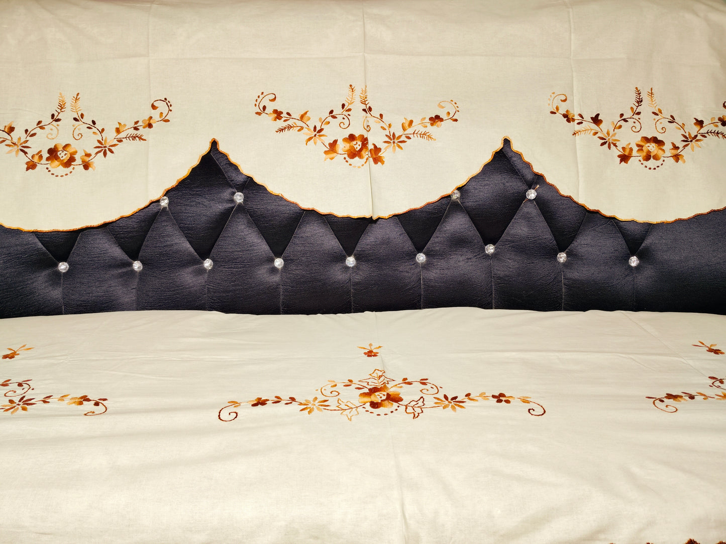 Hand Embroidered Sofa Cover (3+1+1 Seater)