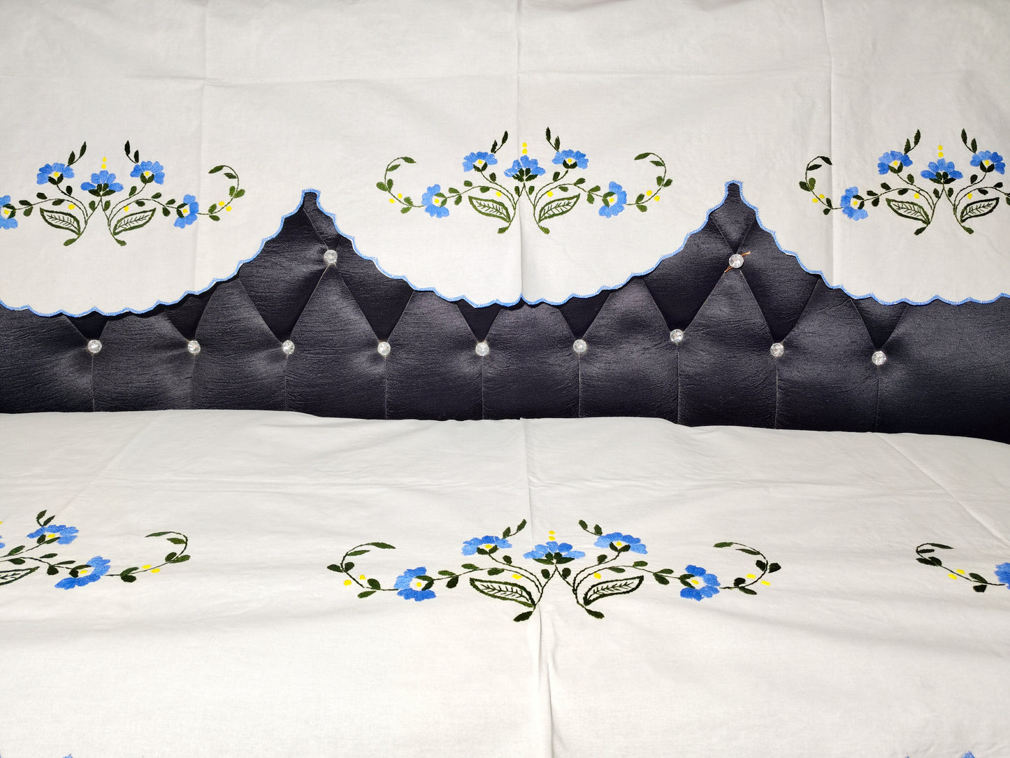 Hand Embroidered Sofa Cover (3+1+1 Seater)