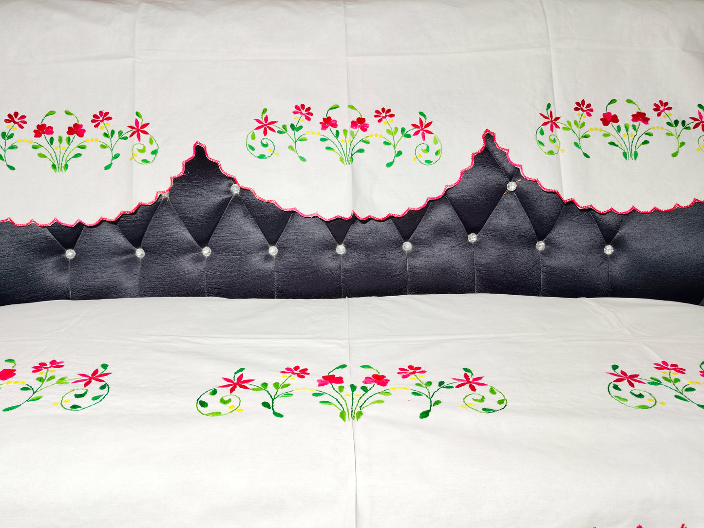 Hand Embroidered Sofa Cover (3+1+1 Seater)
