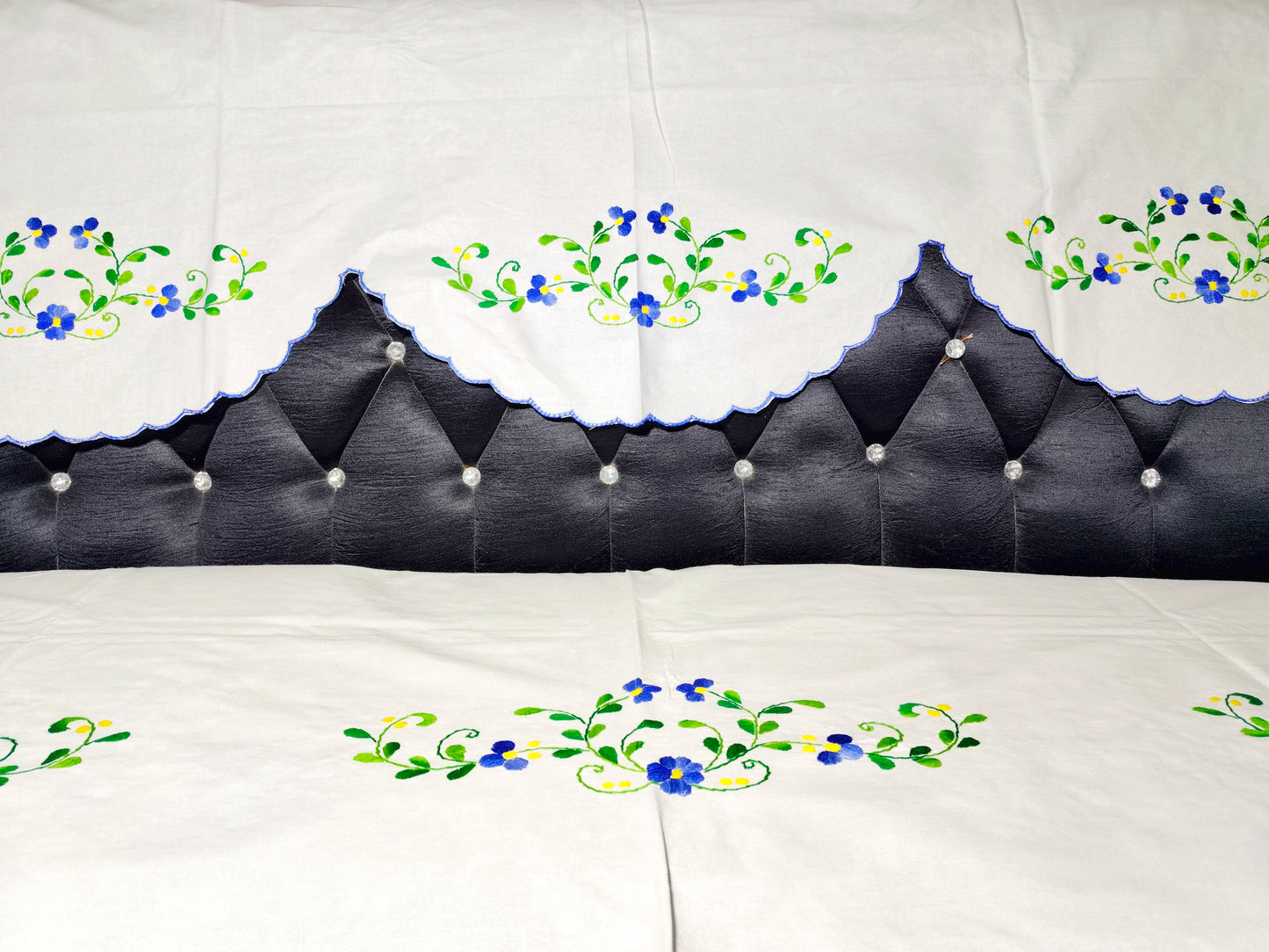 Hand Embroidered Sofa Cover (3+1+1 Seater)