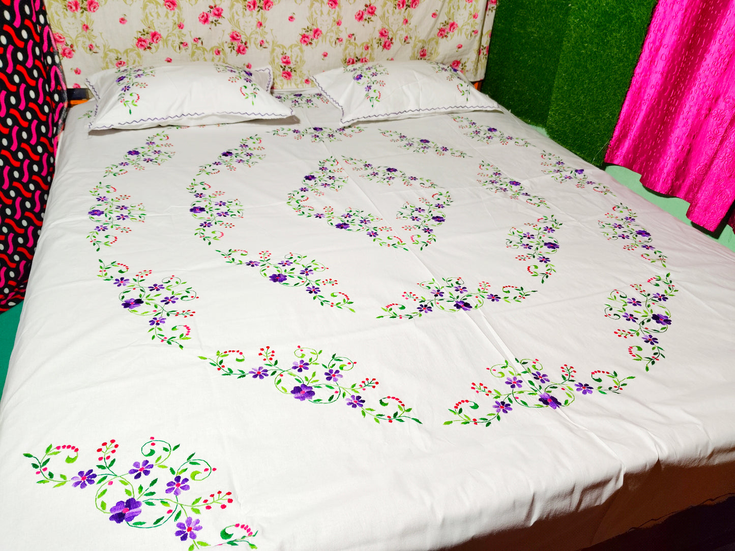 Chikonwala's Hand Embroidered Floral Design Bedsheet