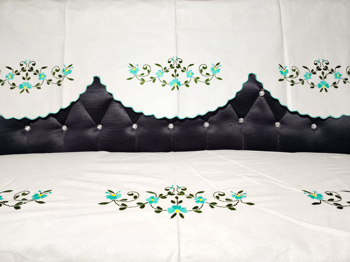 Hand Embroidered Sofa Cover (3+1+1 Seater)