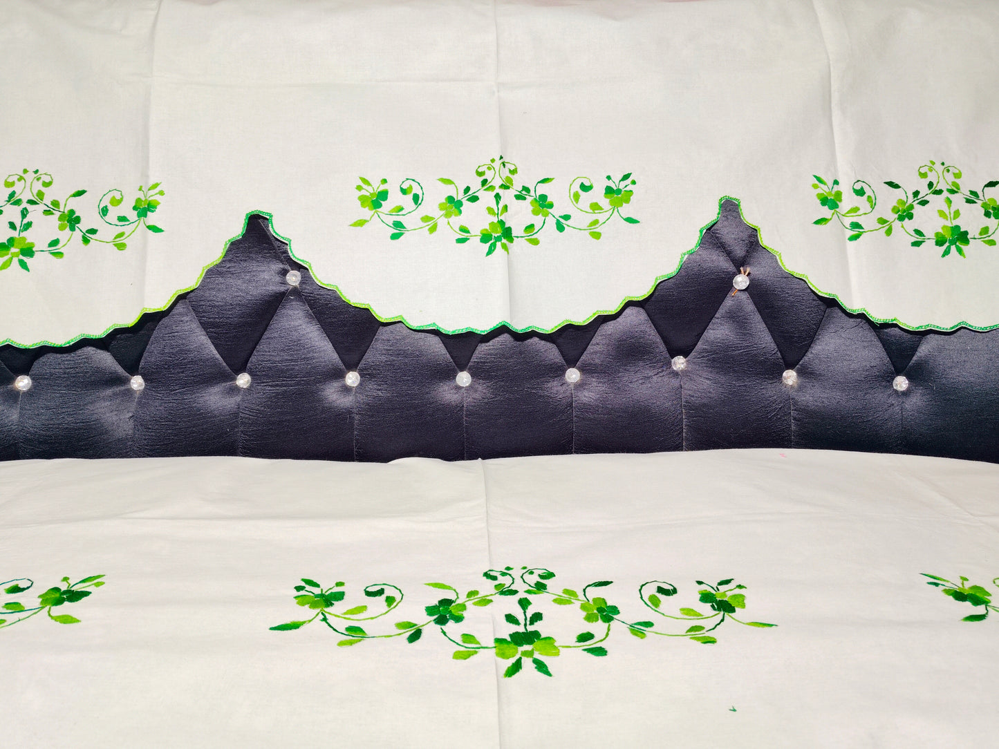 Hand Embroidered Sofa Cover (3+1+1 Seater)