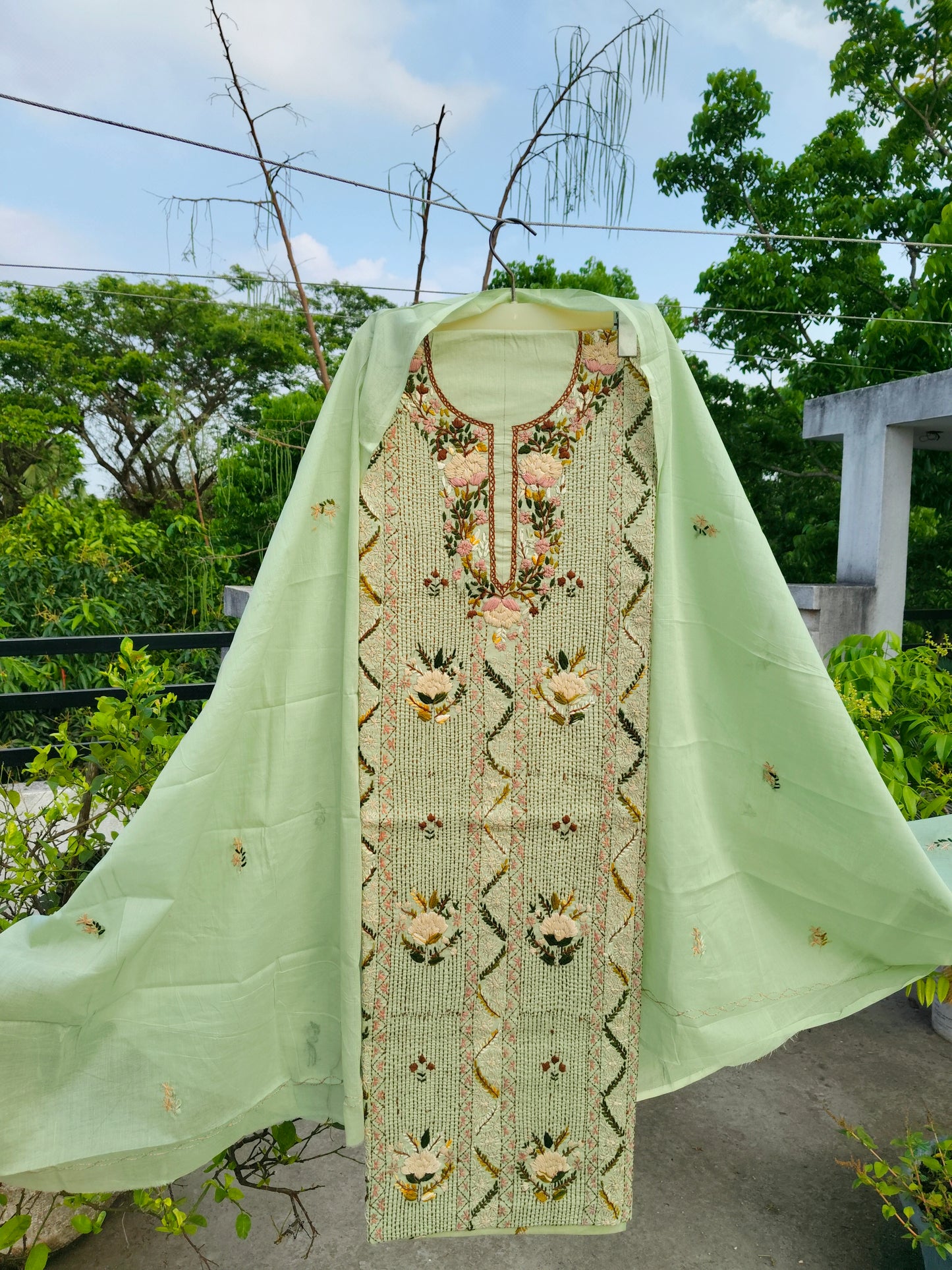 Chikonwala's Exclusive Hand Embroidered Kolkatakari Dress Material