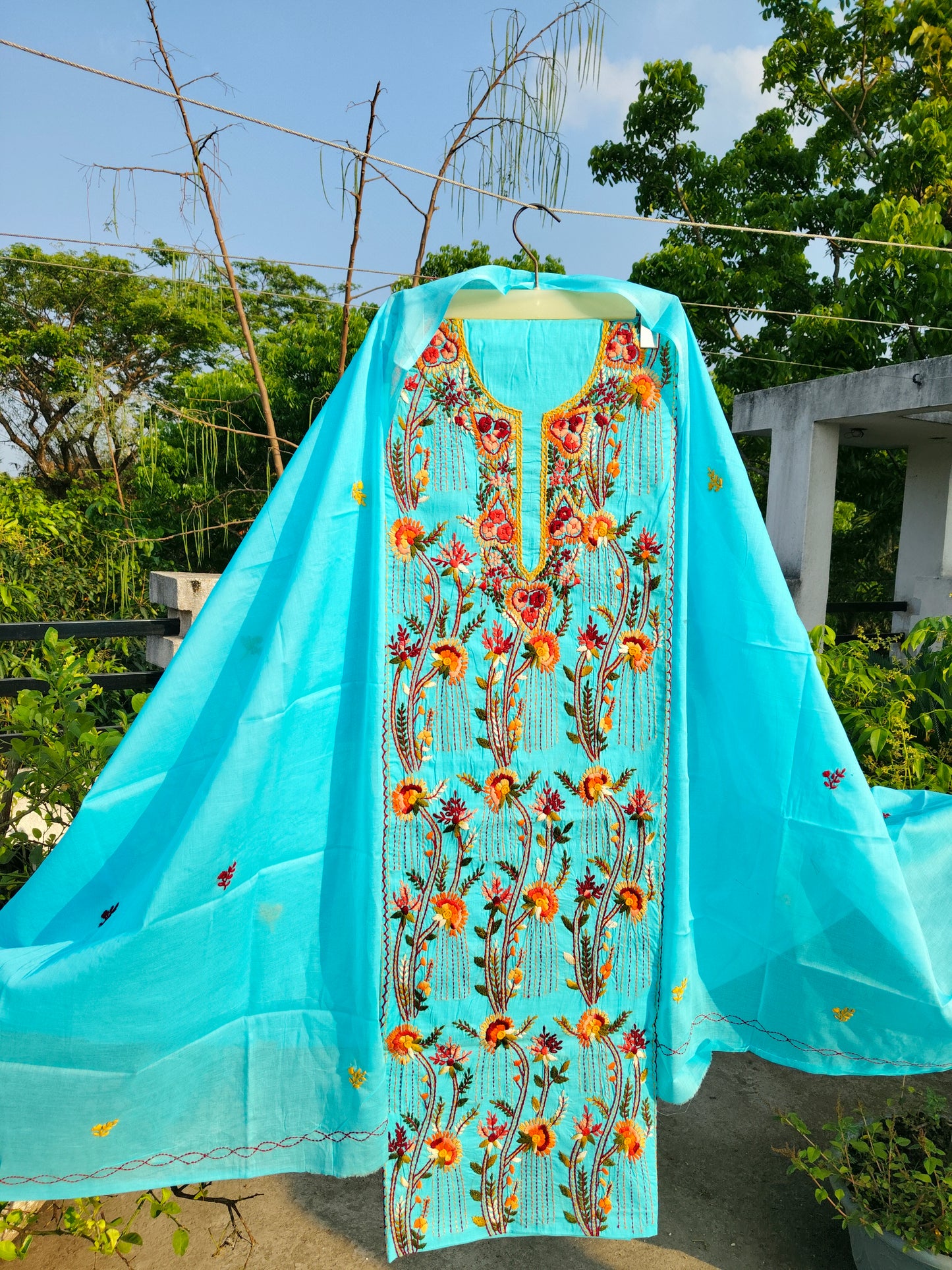 Chikonwala's Exclusive Hand Embroidered Kolkatakari Dress Material