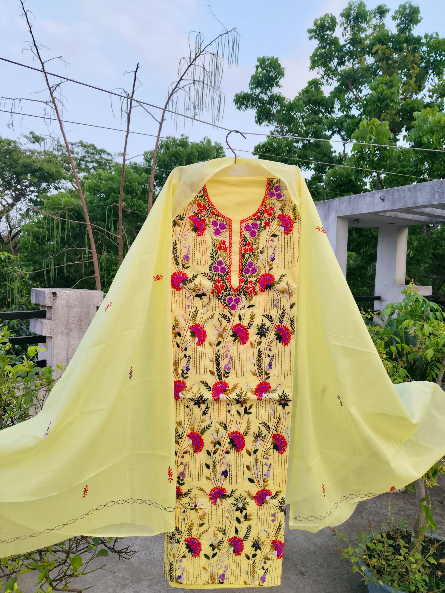 Chikonwala's Exclusive Hand Embroidered Kolkatakari Dress Material