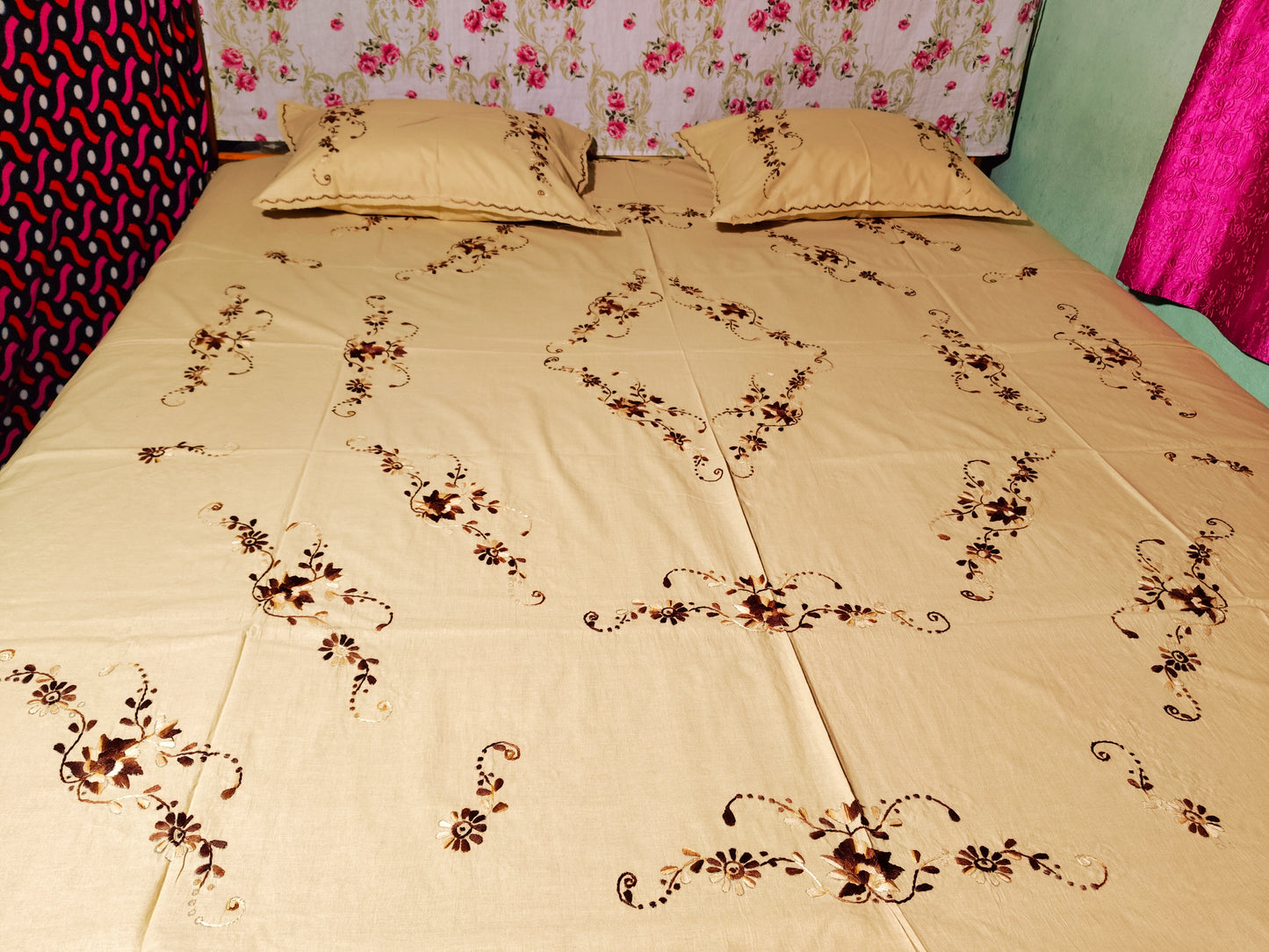 Chikonwala's Hand Embroidered Floral Design Bedsheet