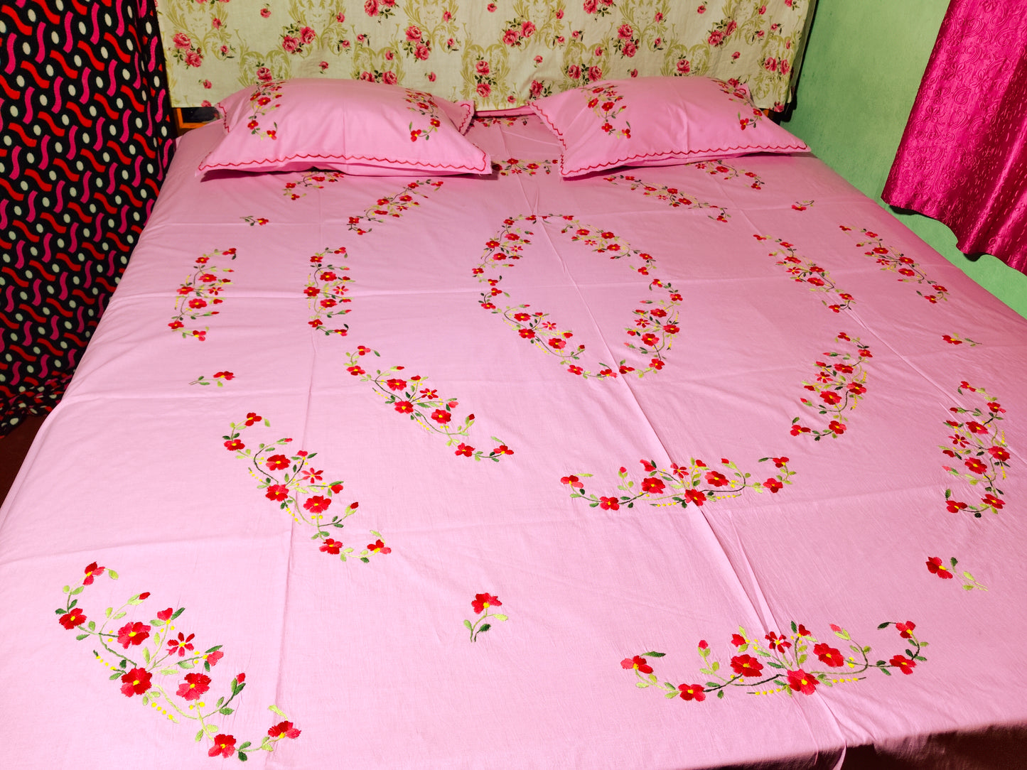 Chikonwala's Hand Embroidered Floral Design Bedsheet