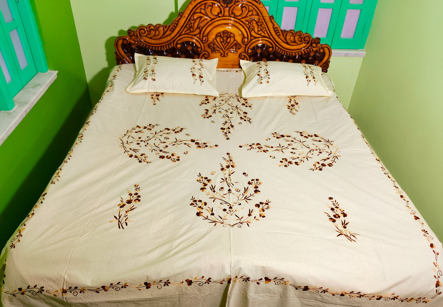 Chikonwala's Hand Embroidered Pure Cotton Bedsheet