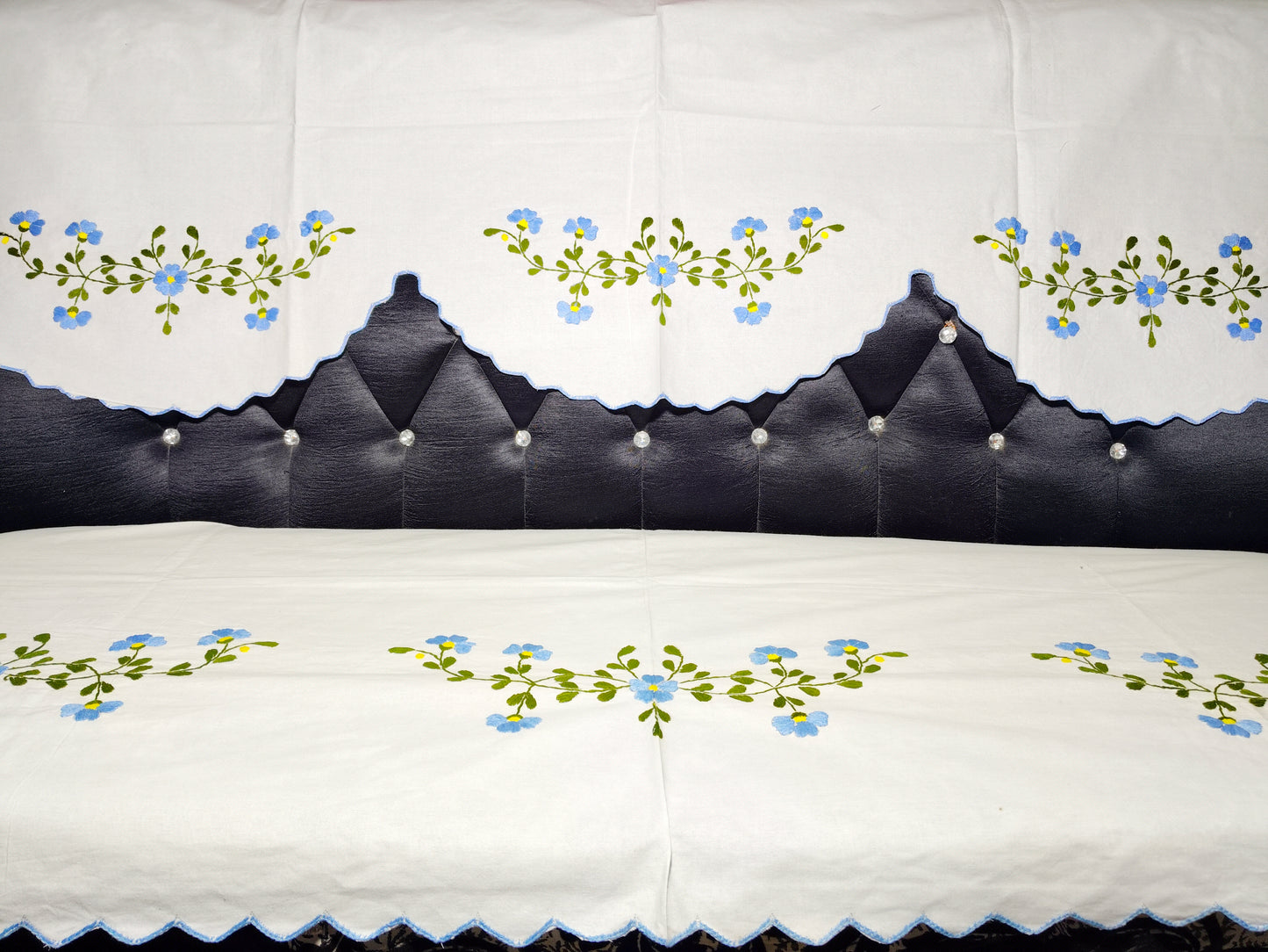 Hand Embroidered Sofa Cover (3+1+1 Seater)